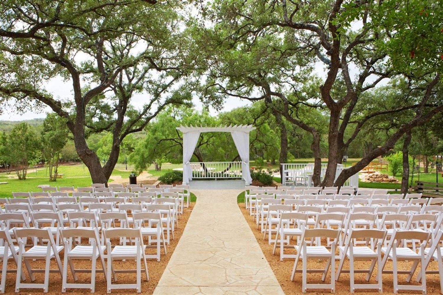 Outdoor Wedding at The Gardens at Old Town Helotes